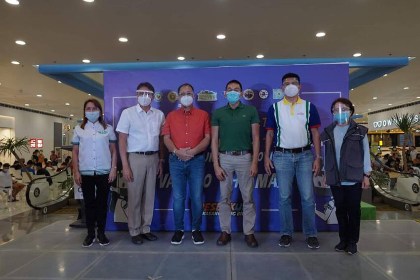 SM Supermalls hits 5 million COVID-19 jabs, opens more vax sites for minors
