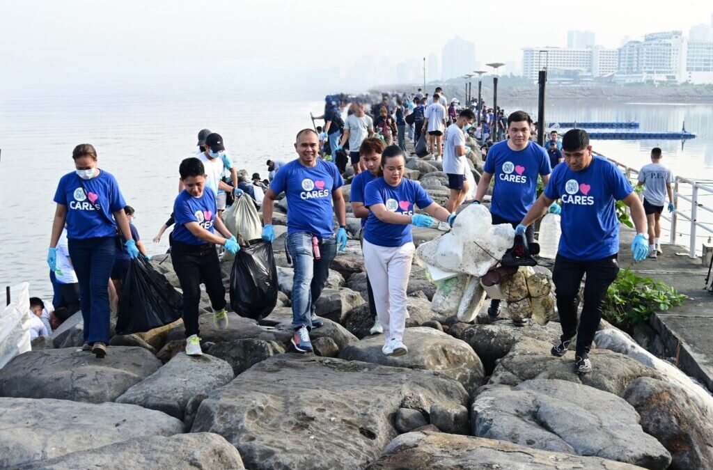 Waves of Change: Thousands Join SM Cares’ Coastal Cleanup In celebration of World Oceans Day 2025